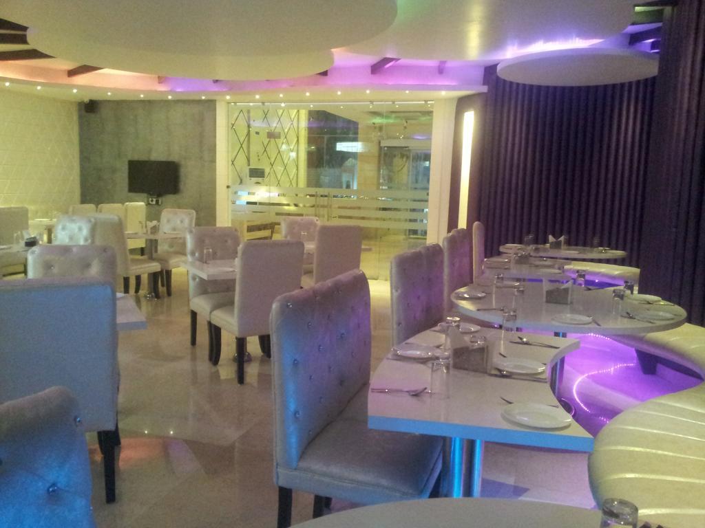 Hotel The Haven Kashipur Buitenkant foto